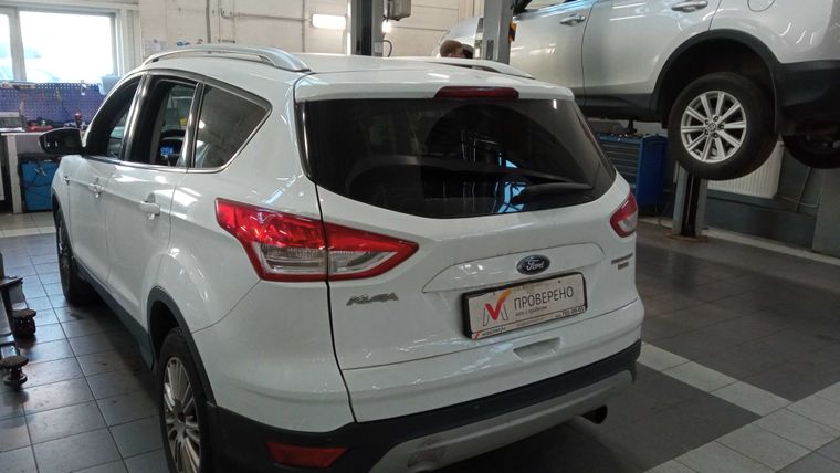 Ford Kuga 2015 года, 129 000 км - вид 4