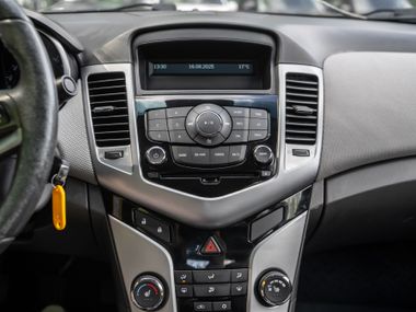 Chevrolet Cruze 2010 года, 306 020 км - вид 7