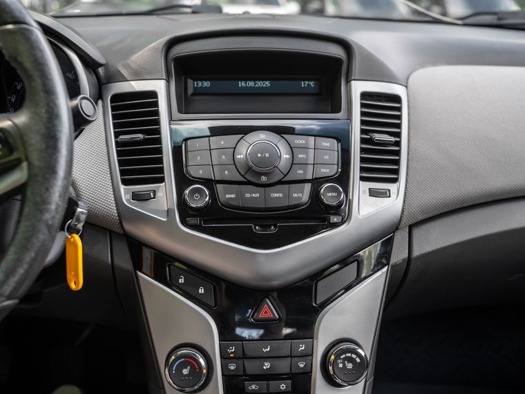 Chevrolet Cruze 2010 года, 306 020 км - вид 7