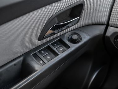Chevrolet Cruze 2010 года, 306 020 км - вид 9