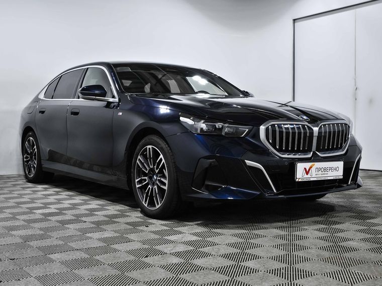 BMW 5 серия 2024 года, 8 188 км - вид 5