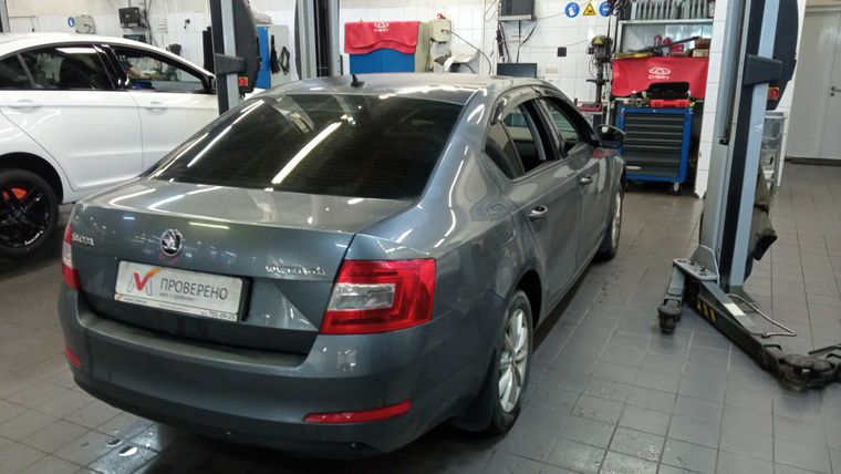 Skoda Octavia 2015 года, 151 200 км - вид 4