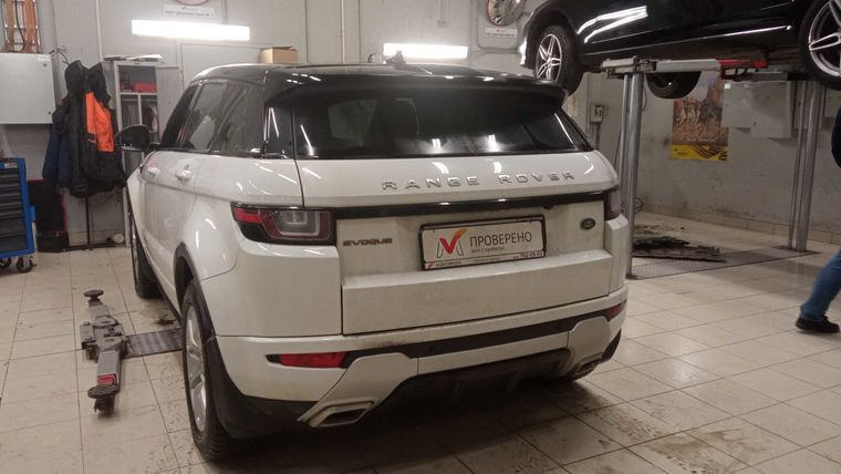 Land Rover Range Rover Evoque 2015 года, 130 571 км - вид 3