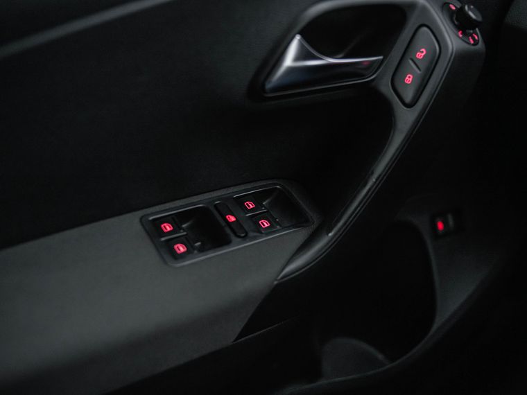 Volkswagen Polo 2013 года, 157 643 км - вид 9