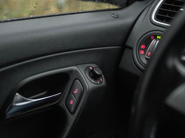 Volkswagen Polo 2013 года, 157 643 км - вид 10