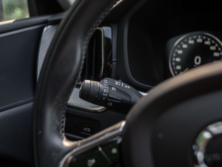 Volvo XC60 2019 года, 147 936 км - вид 6