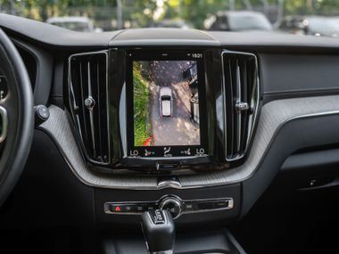 Volvo XC60 2019 года, 147 936 км - вид 8