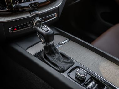 Volvo XC60 2019 года, 147 936 км - вид 9