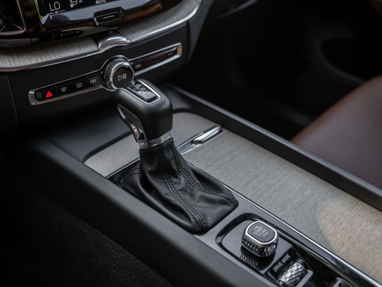 Volvo XC60 2019 года, 147 936 км - вид 9