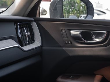 Volvo XC60 2019 года, 147 936 км - вид 11
