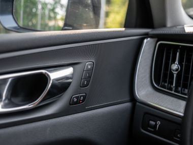 Volvo XC60 2019 года, 147 936 км - вид 12