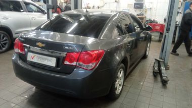 Chevrolet Cruze 2011 года, 189 688 км - вид 3