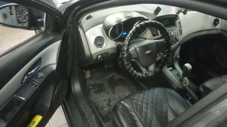 Chevrolet Cruze 2011 года, 189 688 км - вид 5