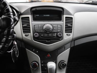 Chevrolet Cruze 2011 года, 189 688 км - вид 7
