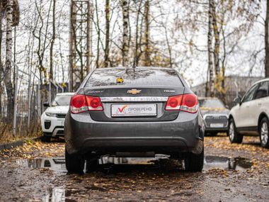 Chevrolet Cruze 2011 года, 189 688 км - вид 4