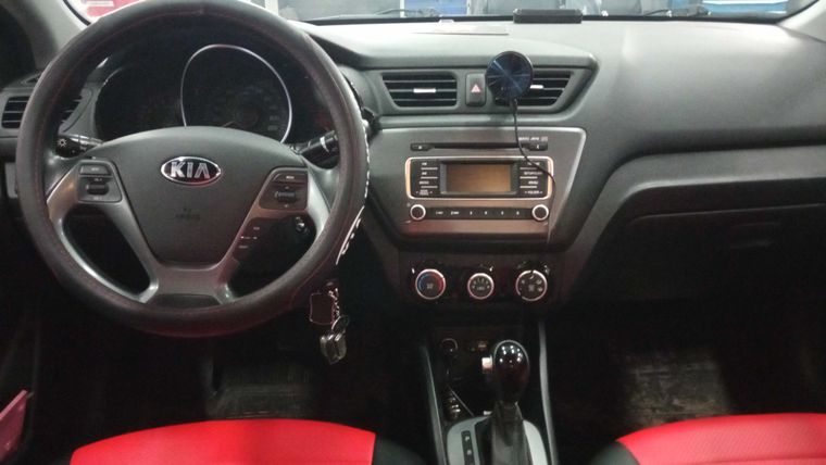 Kia Rio 2017 года, 61 401 км - вид 5