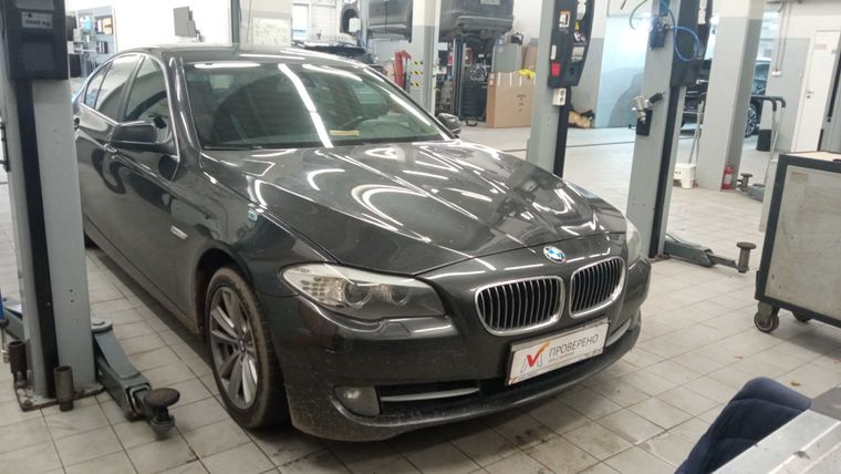 BMW 5 серия 2010 года, 224 930 км - вид 3