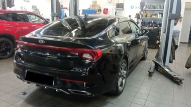 KIA K5 2021 года, 158 873 км - вид 3