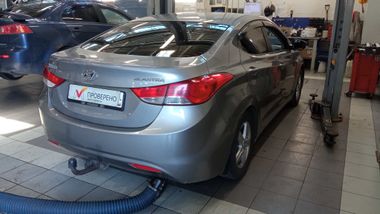 Hyundai Elantra 2013 года, 400 559 км - вид 3