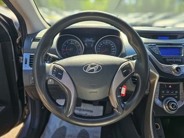 Hyundai Elantra 2013 года, 400 559 км - вид 11