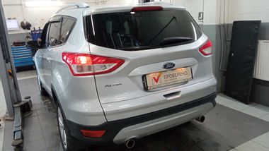 Ford Kuga 2016 года, 108 106 км - вид 4