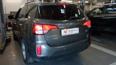 KIA Sorento 2014 года, 190 854 км - вид 4