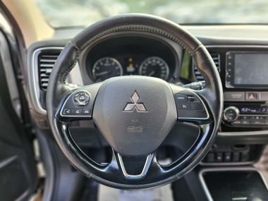 Mitsubishi Outlander 2018 года, 164 723 км - вид 9