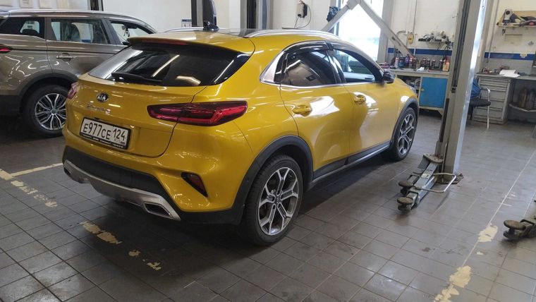 Kia XCeed 2020 года, 40 885 км - вид 3