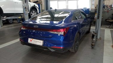 Hyundai Elantra 2021 года, 96 000 км - вид 3