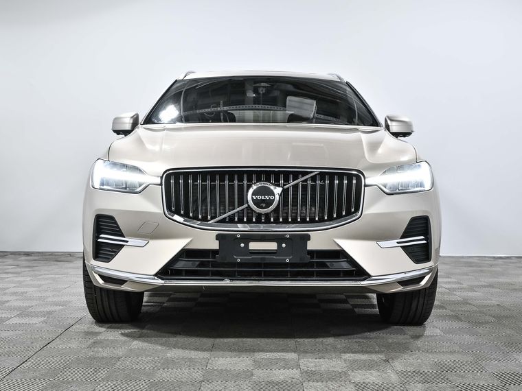 Volvo XC60 2023 года, 7 000 км - вид 3