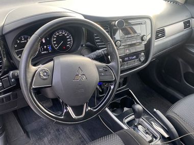 Mitsubishi Outlander 2018 года, 96 685 км - вид 10