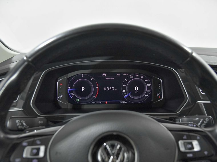 Volkswagen Tiguan 2019 года, 134 265 км - вид 9