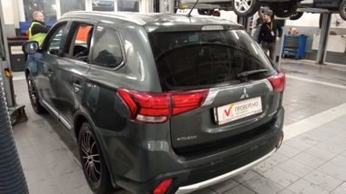 Mitsubishi Outlander 2015 года, 110 168 км - вид 4