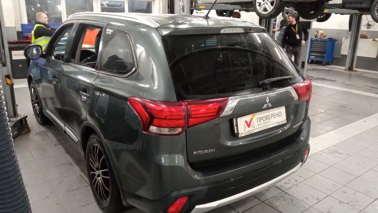 Mitsubishi Outlander 2015 года, 110 168 км - вид 4