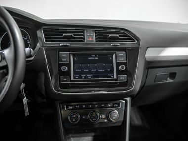 Volkswagen Tiguan 2017 года, 104 942 км - вид 9