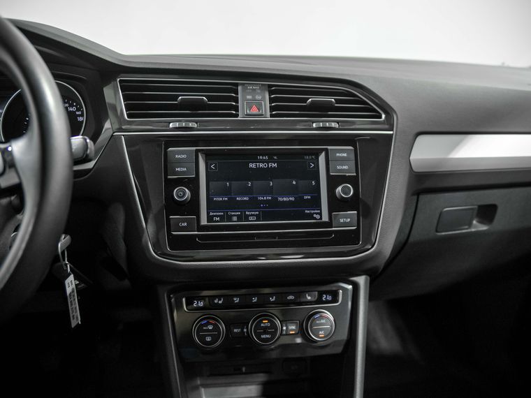 Volkswagen Tiguan 2017 года, 104 942 км - вид 9