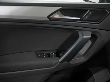 Volkswagen Tiguan 2017 года, 104 942 км - вид 12