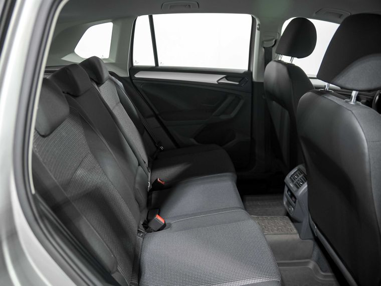 Volkswagen Tiguan 2017 года, 104 942 км - вид 13
