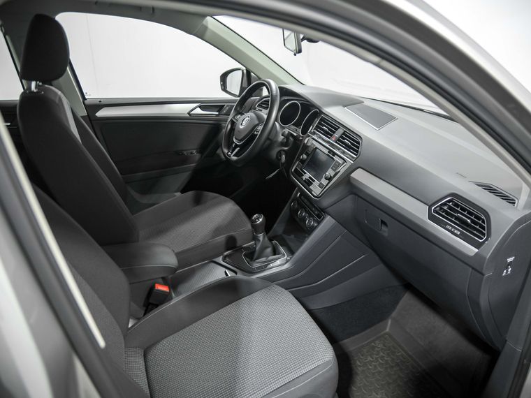 Volkswagen Tiguan 2017 года, 104 942 км - вид 15