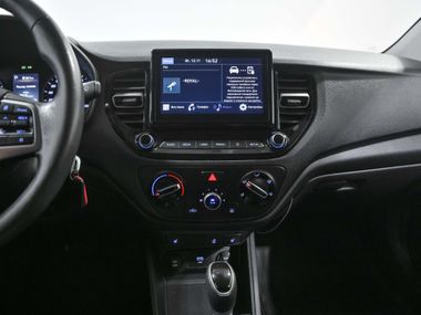 Hyundai Solaris 2020 года, 128 308 км - вид 10