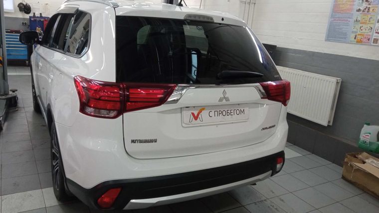 Mitsubishi Outlander 2016 года, 135 963 км - вид 4