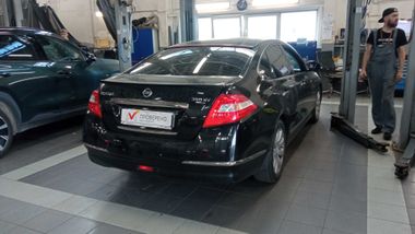 Nissan Teana 2010 года, 270 000 км - вид 3