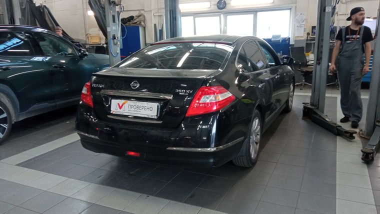 Nissan Teana 2010 года, 270 000 км - вид 3