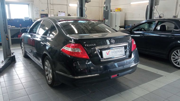 Nissan Teana 2010 года, 270 000 км - вид 4