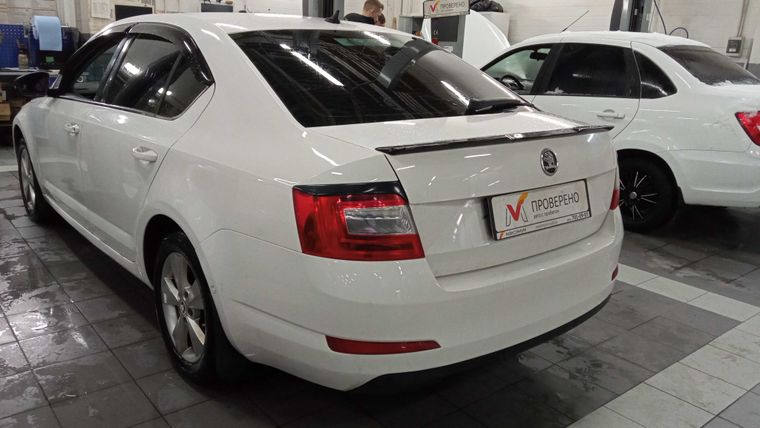 Skoda Octavia 2013 года, 123 613 км - вид 5