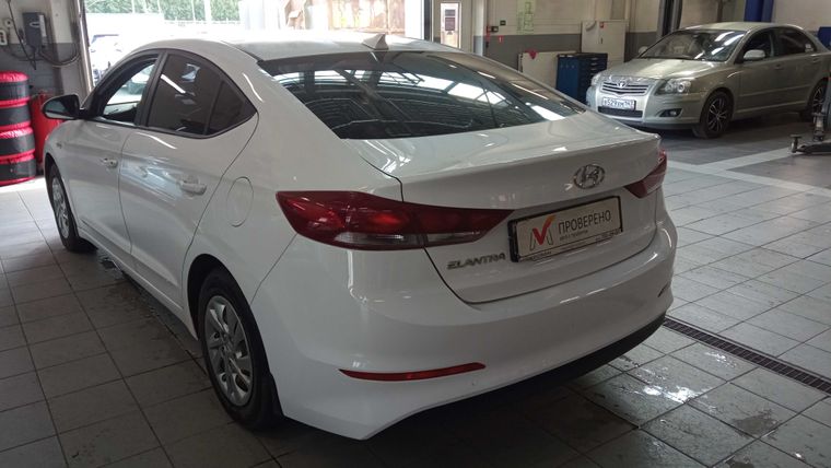 Hyundai Elantra 2017 года, 58 352 км - вид 4