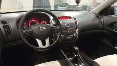 Kia Ceed 2010 года, 241 000 км - вид 5