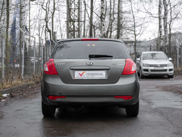 Kia Ceed 2010 года, 241 000 км - вид 4