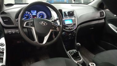 Hyundai Solaris 2011 года, 212 757 км - вид 5