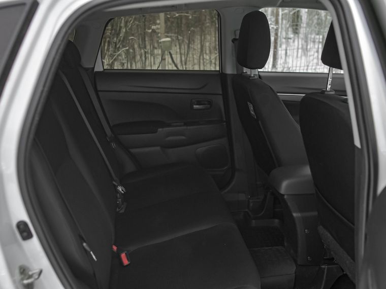 Mitsubishi ASX 2013 года, 157 393 км - вид 11